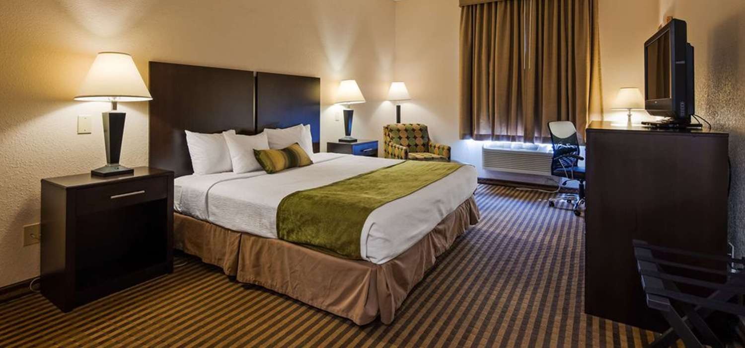 ENJOY A WIDE ARRAY OF MODERN ACCOMMODATIONSAT OUR SWANSBORO HOTEL
