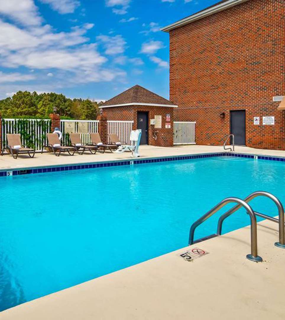 TAKE A CLOSER LOOK AT THE AMENITIES, AND ACCOMMODATIONSAT OUR BEST WESTERN HOTEL