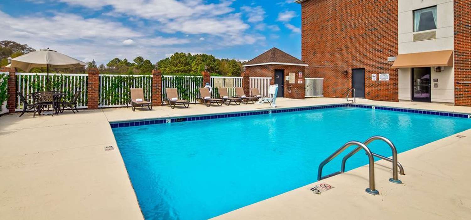 TAKE A CLOSER LOOK AT THE AMENITIES, AND ACCOMMODATIONSAT OUR BEST WESTERN HOTEL