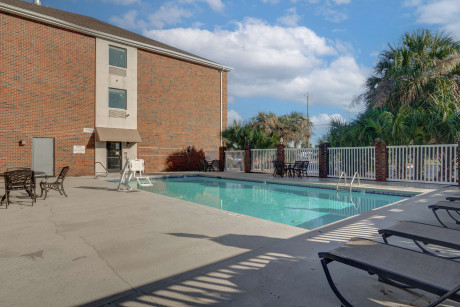 BEST WESTERN PLUS SWANSBORO - Pool